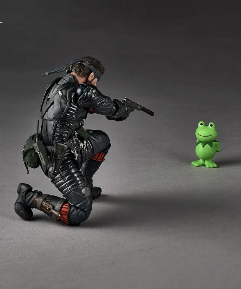 Revoltech A.y. Metal Gear Solid Delta Naked Snake Sneaking Suit Ver Action Figure