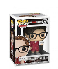 Leonard Hofstadter in Robe