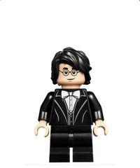 Harry Potter, abito nero, papillon bianco