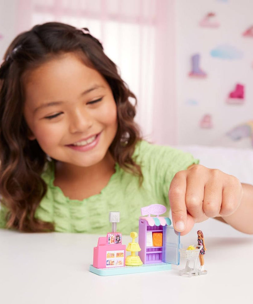 Mini BarbieLand - Set Supermercato con Bambola da 3,8 cm, Scaffali per prodotti, Bancone per la Cassa e Carrello della Spesa