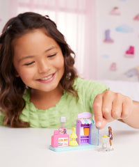 Mini BarbieLand - Set Supermercato con Bambola da 3,8 cm, Scaffali per prodotti, Bancone per la Cassa e Carrello della Spesa