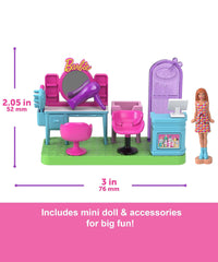 Mini BarbieLand – Set Parrucchiera con Bambola da 3,8 cm, Hair Saloon con Specchio, Area Shampoo e Reception