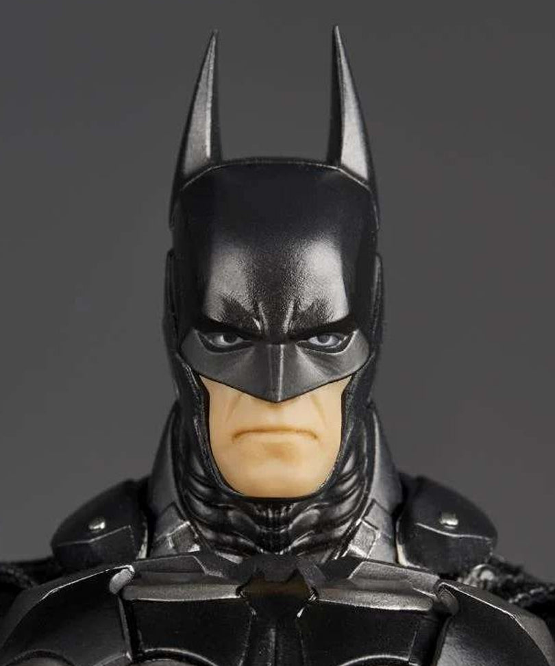 Revoltech A.Y. Dc Comics Batman Arkham Knight Action Figure